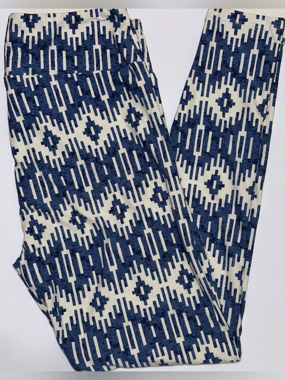 LULAROE Tall & Curvy TC Leggings Plus Size Blue & Cream Print